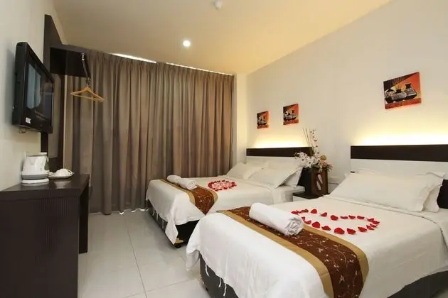 NEW CENTURY HOTEL - Oda