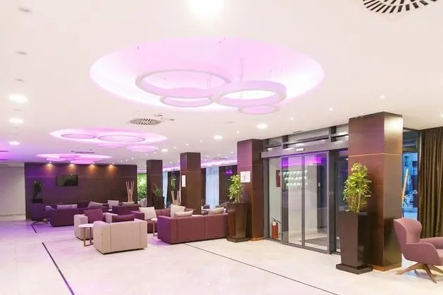 New City Hotel & Restaurant Niš - Lobi