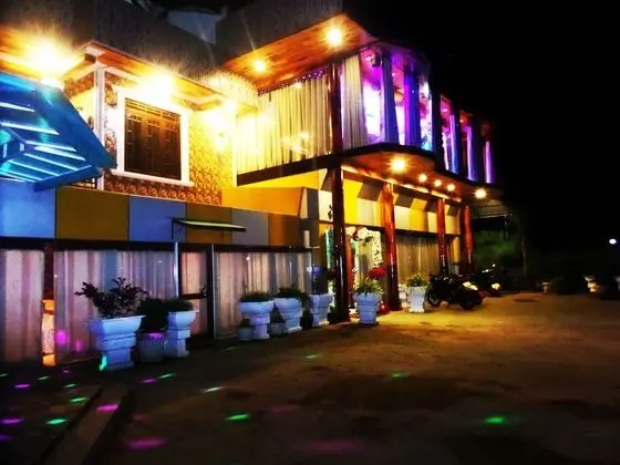 New Edison Hotel