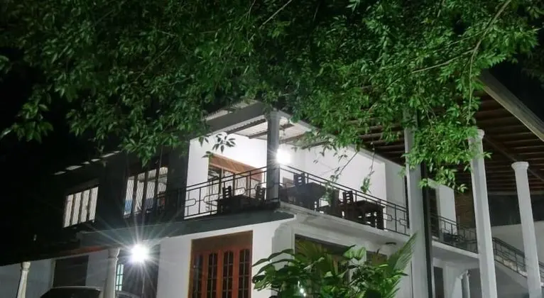 New Hotel Elephant Park