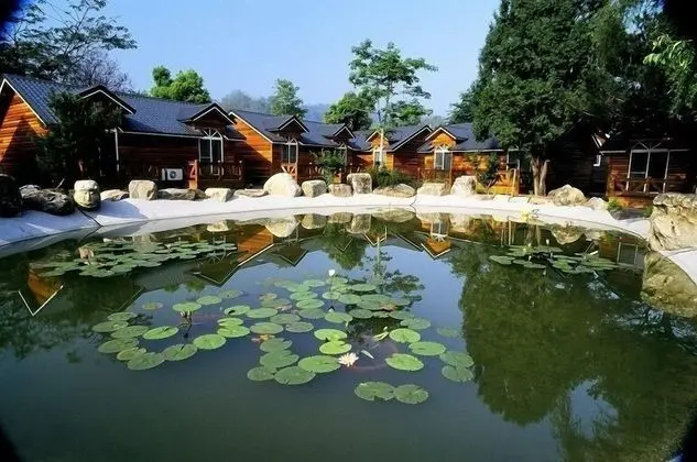 New Era Art Resort & Spa