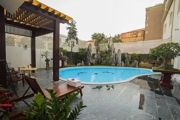 New Era Hotel and Villa