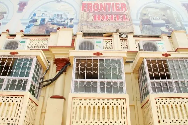 Hotel New Frontier