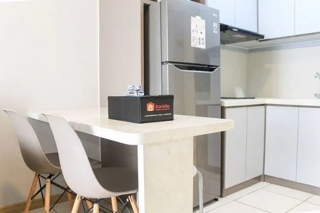 New Furnished with City View 2BR Apartment M-Town Residence - Mutfak