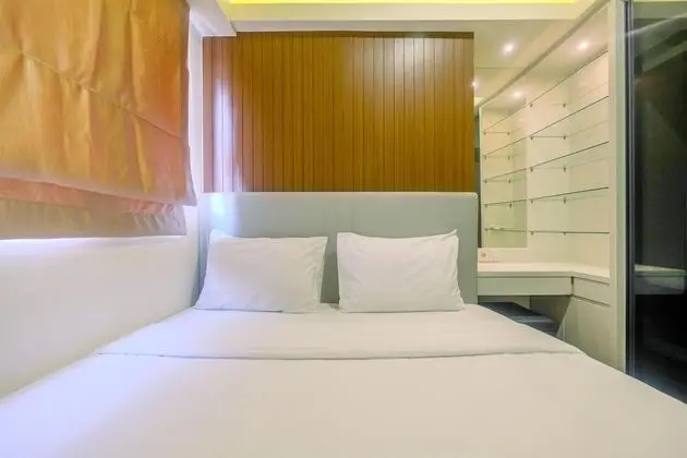 New Furnished and Minimalist 2BR + 1 Office Room at Meikarta Apartment - Öne Çıkan Resim