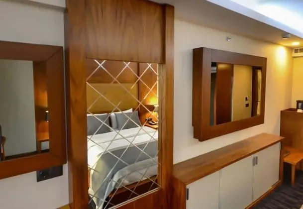 New Gate Hotel - Oda