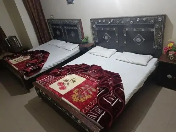 New Hajveri Hotel Lahore