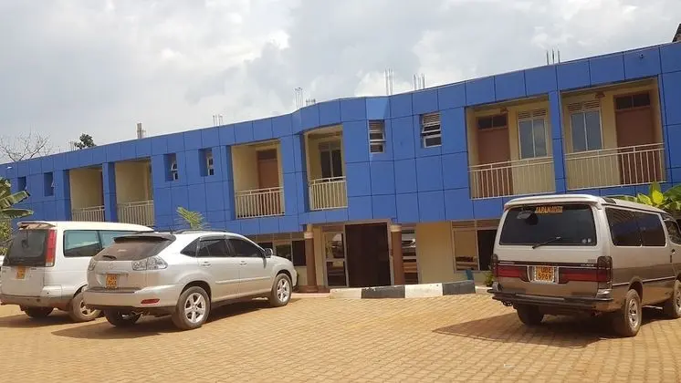 New Highway Hotel