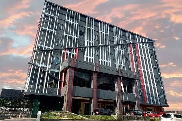 New Hollywood Hotel Pekanbaru
