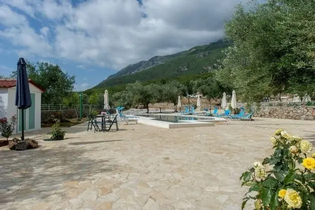 New Hope Studio with Pool near Beach - Havuz