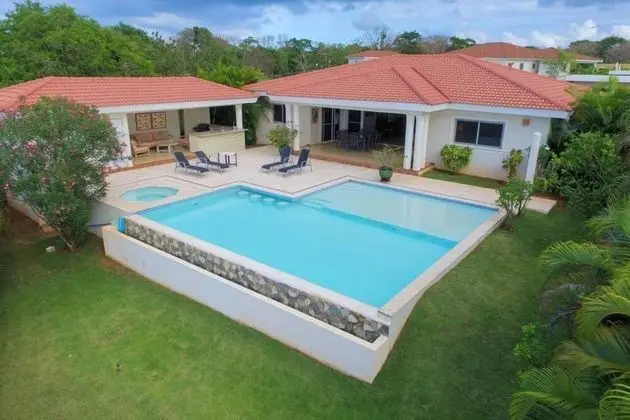 New Villa With Infinity Pool