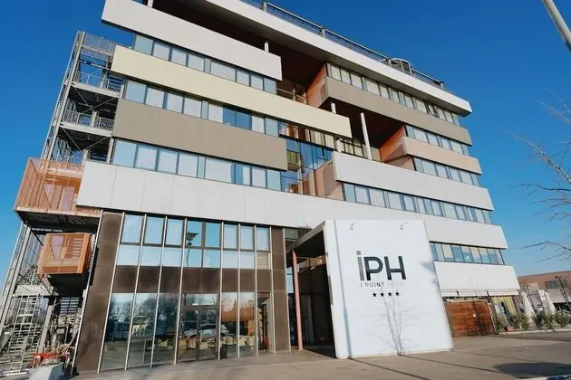 New Ipoint Hotel