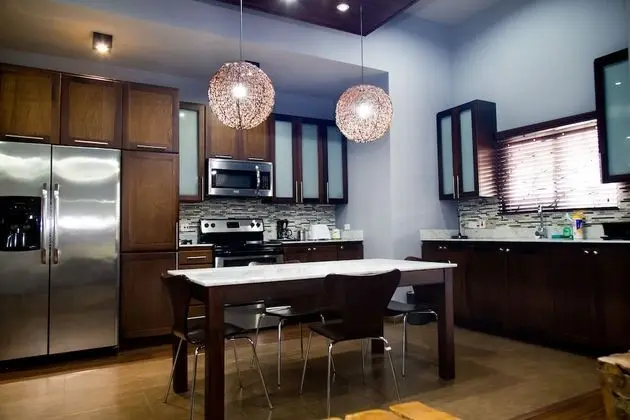 New Kingston Apartment at The Palms - Mutfak