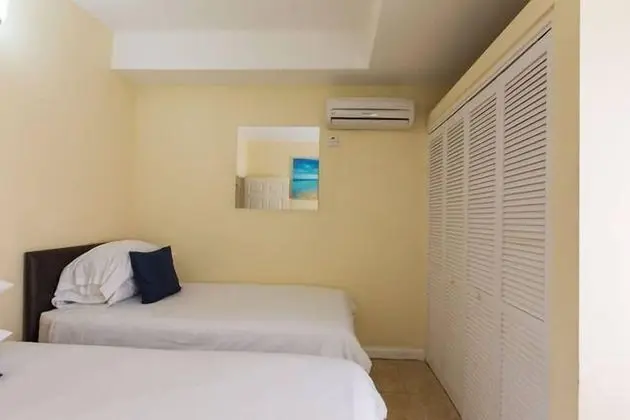 New Kingston Apartments at Kensington - Dış Mekan