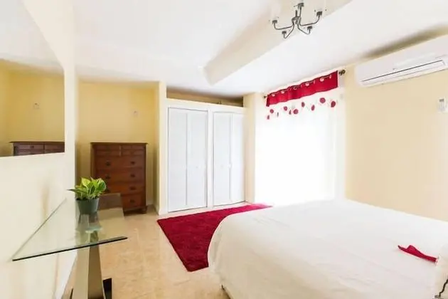 New Kingston Apartments at Kensington - Oda