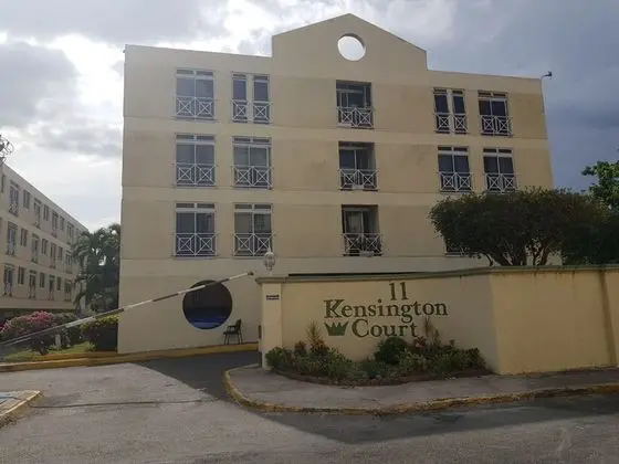 New Kingston Apt at Kensington Court