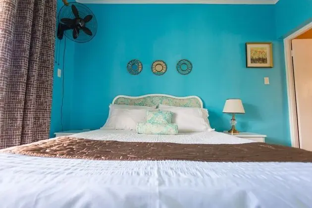 New Kingston Apt at Wellington Cove - İç Mekan