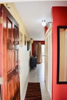 New Kingston Guest Apartment At Chelsea - İç Mekan