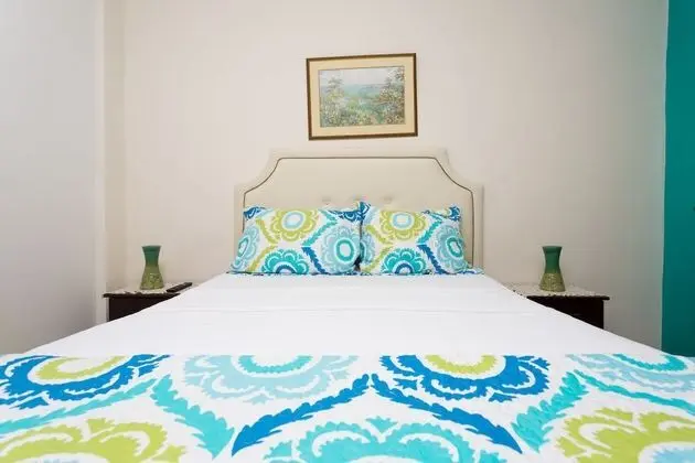 New Kingston Guest Apartment at Inglaterra III - Havuz