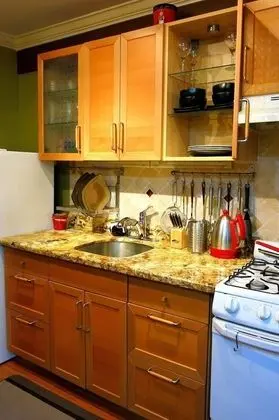 New Kingston Guest Apartments at Seymour - Mutfak