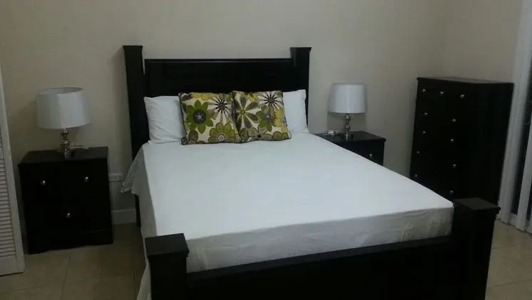 New Kingston Guest Apt at Sonoma Estate - İç Mekan