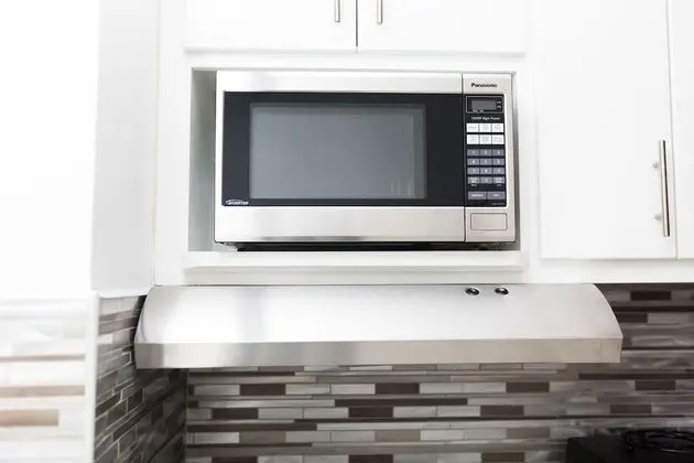 New Kingston Premium Guest Apartment - Mutfak