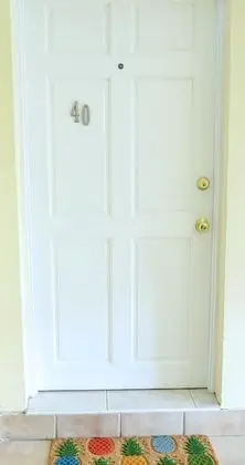 New Kingston's Deluxe Apartment - Dış Mekan