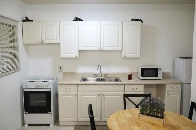 New Kingston's Deluxe Apartment - Mutfak