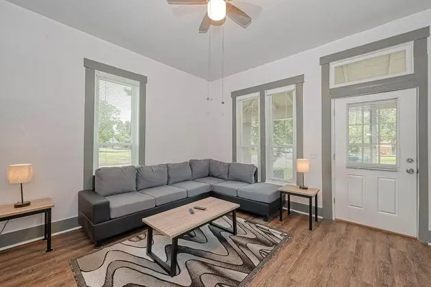 New Listing! Chillaxing in Texas City, Minimalist Home, Wifi, Close to Texas Museum