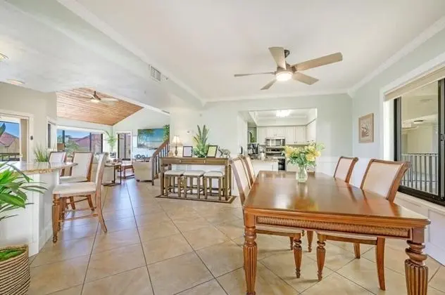 New Listing - Remodeled Condo - Mutfak