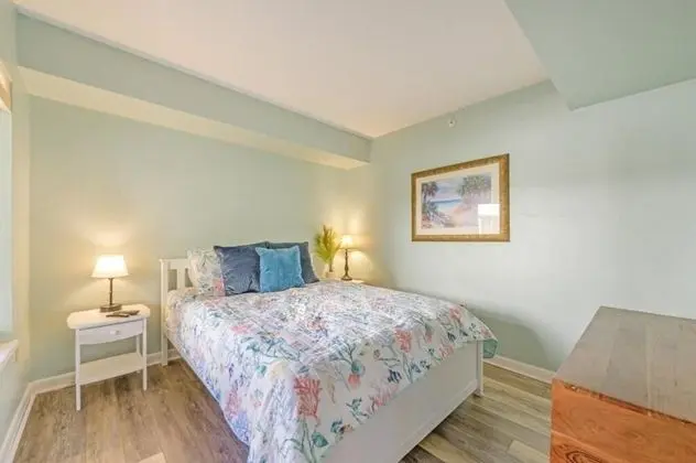 New Listing - Remodeled Condo - Oda