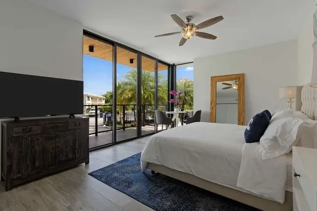 NEW Luxurious Condo/inlet & Ocean Views 106 Inlet Way Unit 103 - Palm Beach Shores - Oda