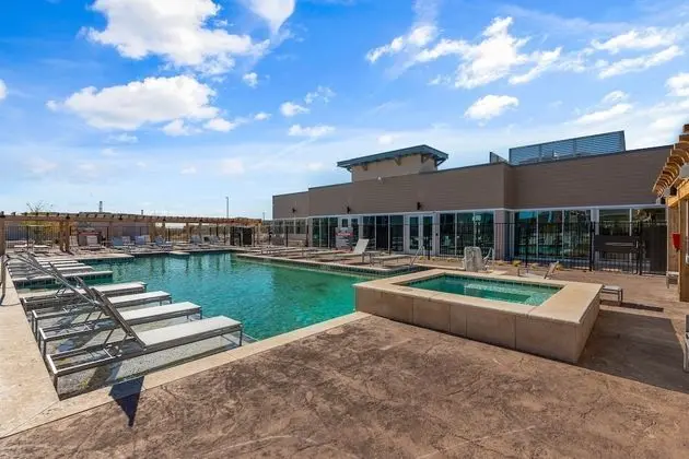 New Luxury Apartments by Barsala - Havuz