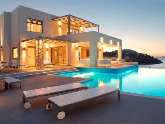 New Luxury Beach Front Villa Large Private Pool Amazing sea View
