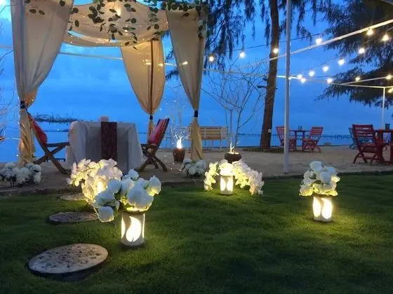 New Marjoly Beach & Resort - Yerinde Yemek