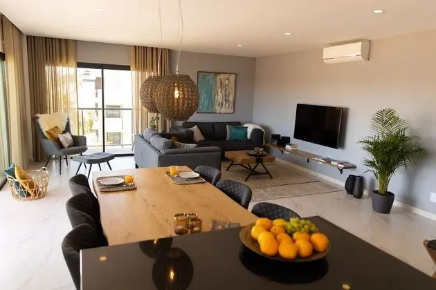 New on the Market - Unique Penthouse Apartment - Öne Çıkan Resim