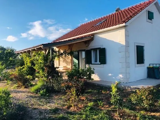 New Modern House in a Quiet Island Area w. Garden