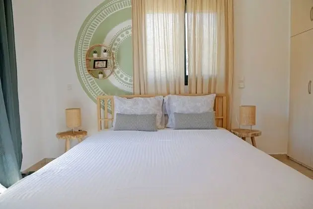 New-olivaholidayhomes - Boho Studio Pool