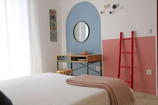 New-olivaholidayhomes - Pastel Studio Pool - Oda Düzeni