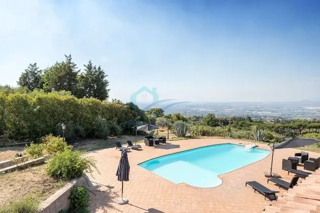 New Refined Villa Rayskaya In Monte Compatri - Havuz