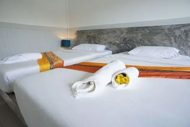 New Samedngam Resort - Oda