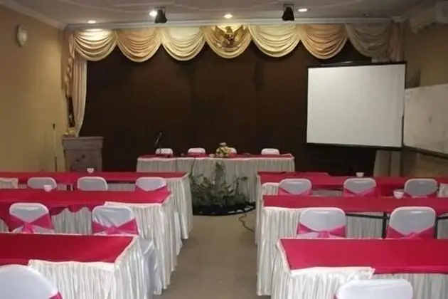 New Siliwangi Hotel & Restaurant - İş / Konferans