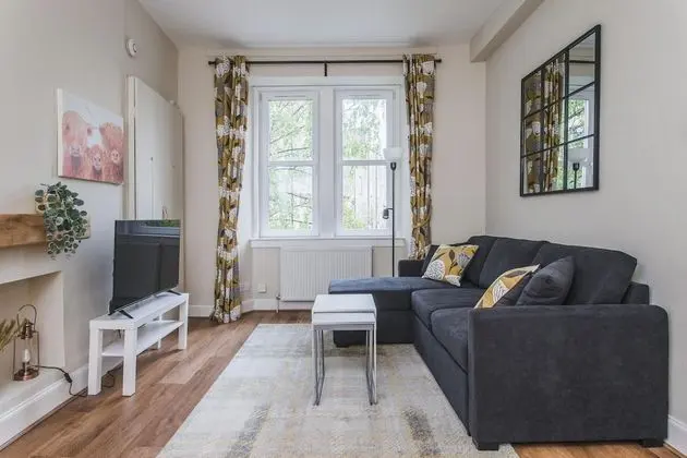 NEW Sleek 1BD Edinburgh City Centre Stay