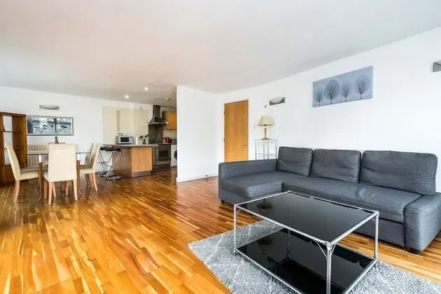 NEW Sleek 2BD City Flat in the Heart of Farringdon