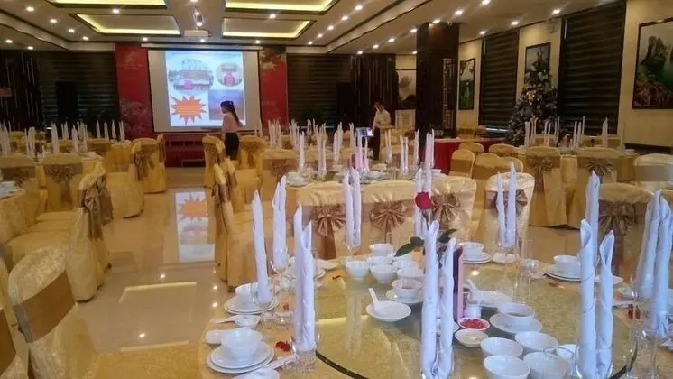 New Star Halong Hotel - Yerinde Yemek