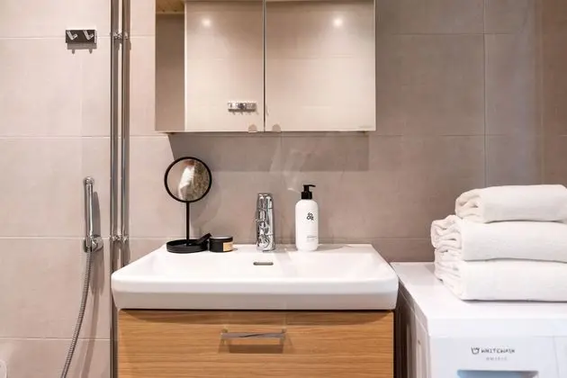 New stylish studio with free parking - Banyo Tipleri