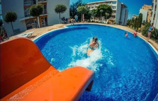 New & Stylish Sun Break Apartment in Sveti Vlas - Havuz