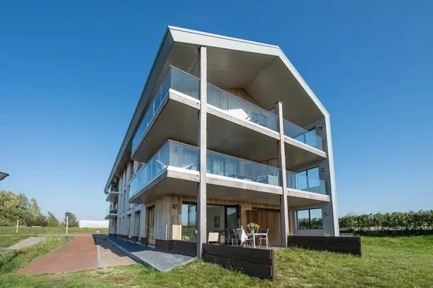 New and Tasteful Apartment With a Panoramic View Over the Marina - Dış Mekan