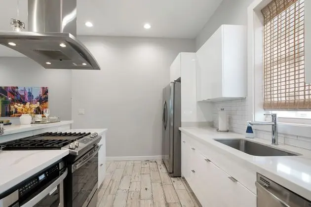 New Townhouse with 2 Balconies - Mutfak