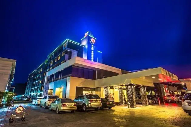 New Travel Lodge Hotel - Dış Mekan